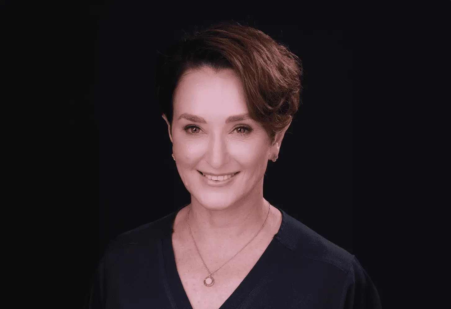 The CREO Clinic is a specialised plastic surgery clinic, offering expert cosmetic procedures for exceptional results. Our core principles, expertise and transparency, are reflected in every aspect of our clinical direction. Starting with our surgeons, who have mastered their respective fields and operate with the utmost attention to our clients’ desires. Gina Square