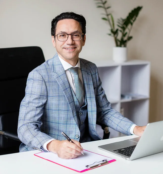 London Plastic Surgeon Omar Tillo